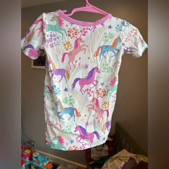 Little Sleepies Unicorn Magic Short Sleeve & Short Pajama Set Size 18-24M GUC - Picture 4 of 8